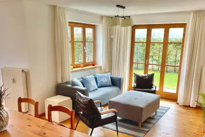 Image de Vacation apartment Kommod with garden, near the lake, mountain view