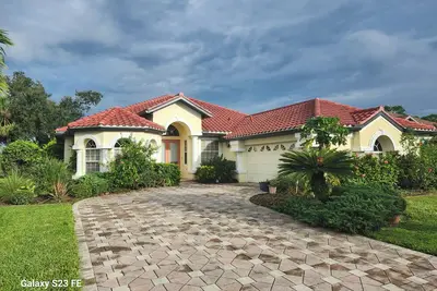 Image de Charming 3-bedroom house with pool and WiFi in North Port in amazing community