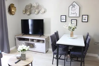 Image de Brand new 2-bedroom in charming Santa Maria with WiFi, Ac