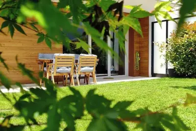 Image de Proche Lac du Bourget, terrasse, jardin, parking