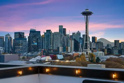 Image de Upscale Seattle Stay with Unforgettable Rooftop Views