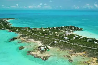 Charming 4-bedroom villa with WiFi and Ac in lovely Chalk Sound