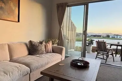 Image de Charming Lakeview Golf Villa