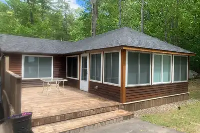 Image de Charming Sebago Lake 3-bedroom cabin with lake access, WiFi and Ac in Windham