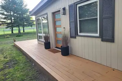Image de Relaxing 3br Home with Golf Course View – Minutes from the lake