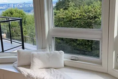 Image de OceanView Executive Luxury West Vancouver Home
