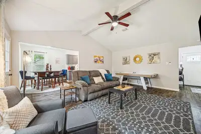 Image de Charming 3-bedroom house with WiFi, Ac in La Porte