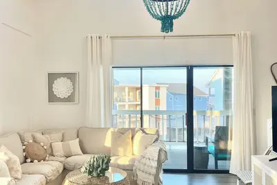 Image de High Tides-Pool/Beach Views/Sleeps 8/Pets/NorthEnd