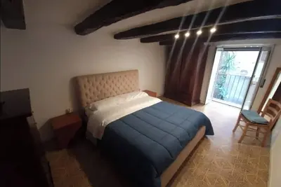 Image de Accessible, Practical, Comfortable and Characteristic Old Town Apartment