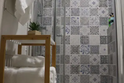 Charming 2-bedroom apartment in lovely Marsaxlokk with WiFi, Ac