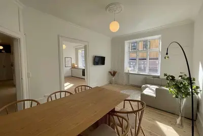 Image de Serene 5-bedroom apartment with WiFi in charming København