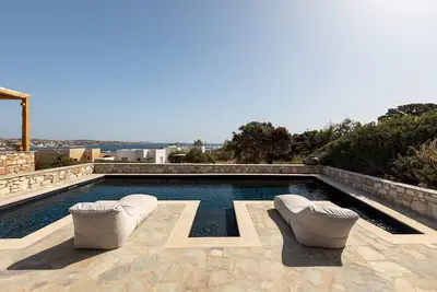 Villa à Páros avec 4 chambres à coucher, 8 couchages