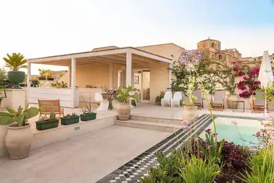 Appartement à Noto avec 4 chambres à coucher, 8 couchages