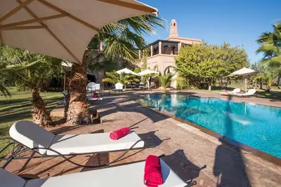 Image de Villa Ă Oulad Jellal avec 5 chambres Ă coucher, 10 couchages