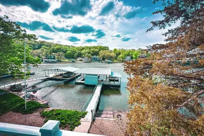 Image de Lakefront Redhead Cove-3Bed/2Bath/Dock/Grill/Firepit-Sleeps 10 Pp