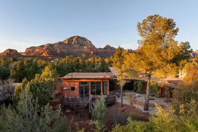 Image de Winners Circle | Hot Tub, Courtyard, Game Room