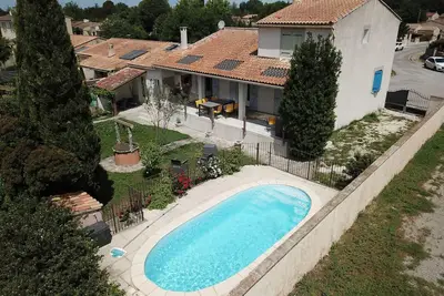 Image de L'Isle en coeur, maison climatisée avec jardin et piscine.