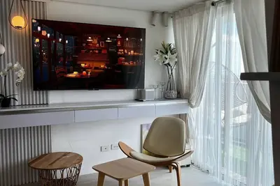 Muji Inspired Beachview @Azure North, 1Br-6pax