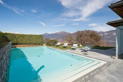 Image de Gorgeous villa with breathtaking views of Lake Como
