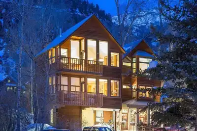 Image de Cornet Creek-Curate Telluride, Near Market, Lift 7, Remodeled, Parking, Fpl