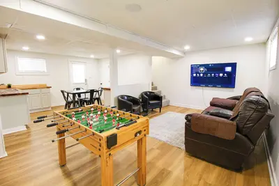 Image de Modern 5 Br Retreat Minutes from Lu