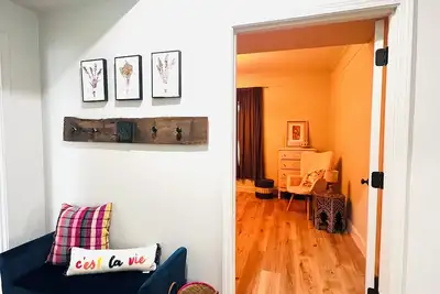 Chic and Eclectic Downtown Rome Retreat, 2 Bedroom/2Bathroom and 2 Sleeper Sofas