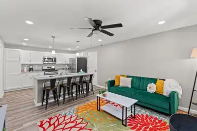 Image de Luxury 3-bedroom house with WiFi, Ac, Hottub.
