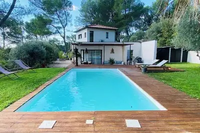 Image de Le Secret des Pins, Le secret des Pins - Pernes les fontaines