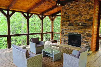 Image de Charming 3-bedroom Cabin in lovely North Georgia Mountains with WiFi, Ac…