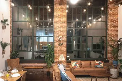 Image de Stylish mill loft w/ 2 king beds, gym & pool