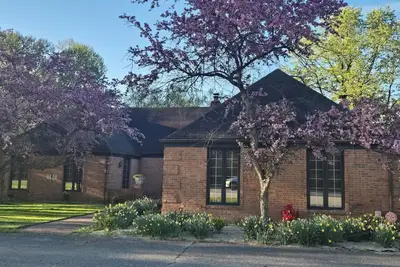 Image de Charming 4-bedroom estate with fitness room, near Warren golf course/Nd
