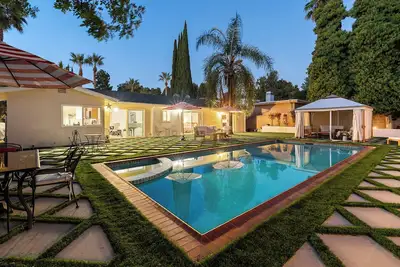 Image de Lovely 4Bd/3ba in Topanga Oasis w/ Pool, Spa & Cabana!