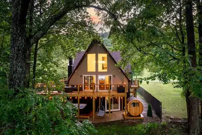 Image de Bourbon Trail*River Views*Hot Tub*Sauna*Evse*WiFi