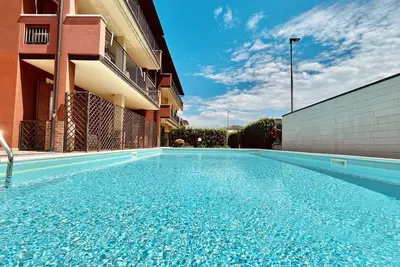 Image de Twins Apartment - 200m du Lac de Garde - Piscine
