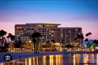 Image de Stunning 2br Penthouse w Gym, Pool, Patio & View /Venice /Mdr