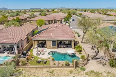 Image de Beautiful Golf Course Home in Desert Ridge near Scottsdale