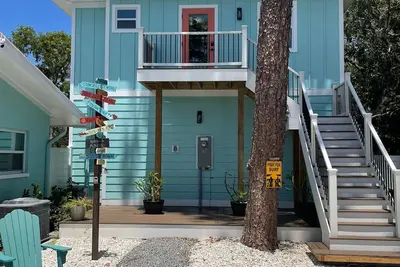 Image de Welcome to PAYAdise Beachy Home Away from Home!