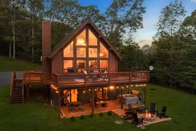 Image de Ella Bella Chalet: Hot Tub, Stunning Views, Wi-Fi