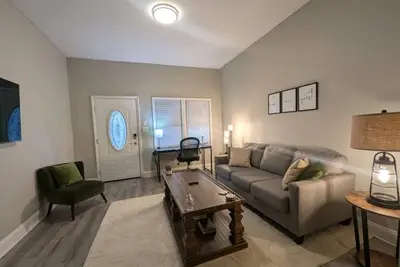 Image de Downtown Travel Worker Getaway!