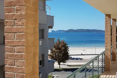 Image de Beachfront apartment with terraces overlooking the sea