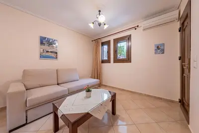 Image de Appartement \"rez-de-chaussée\" avec Wi-Fi et climatisation