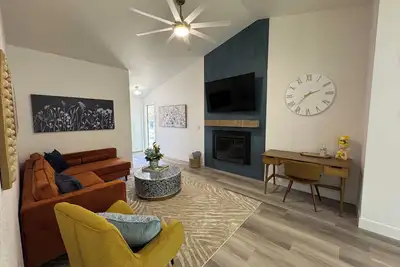 Image de - The Lemon Drop - only 2 minutes to historic downtown Eagle!