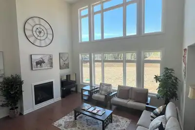 Image de Luxury Cottage Muskoka Escape|Dwight Beach|Huntsville|Algonquin|Fire Pit|Bbq|Ski