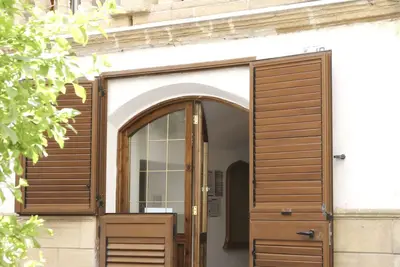 Image de De Tomasi Court- Historic Center