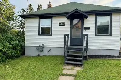 Image de Beautiful 2-bedroom character home in the heart of downtown Thunder Bay