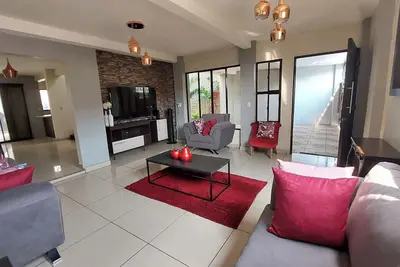 Image de Charming 3-bedroom house with WiFi, Ac in welcoming San Salvador