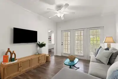 Image de Sable and Sand - Pet Friendly w/ Pool!
