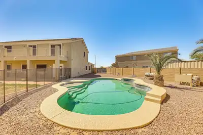 Image de 8 Mi to Dtwn Casa Grande: Poolside Paradise!