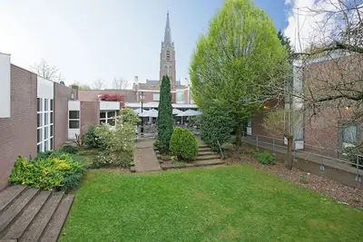 Image de Modern Room Near Golf Courses and Nature Trails in Vlijmen, Free Parking