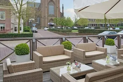 Image de Charming Unit with Garden Access and Free Parking in Vlijmen, Near Efteling